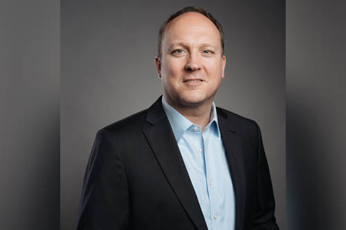 This global COO believes tech will give HR back its human touch