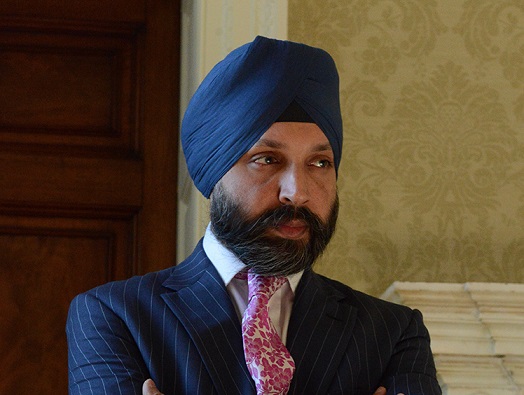 Dual Group CEO to step down