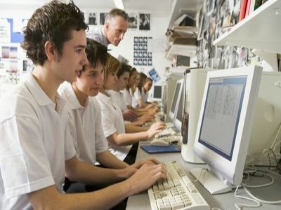 Minister pulls schools out of NAPLAN trials