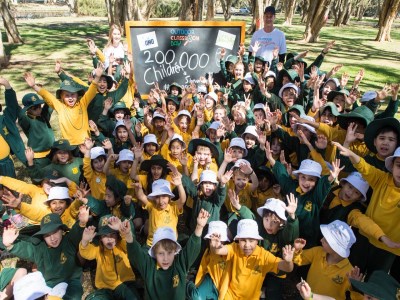 Schools hold outdoor classes in Australian first