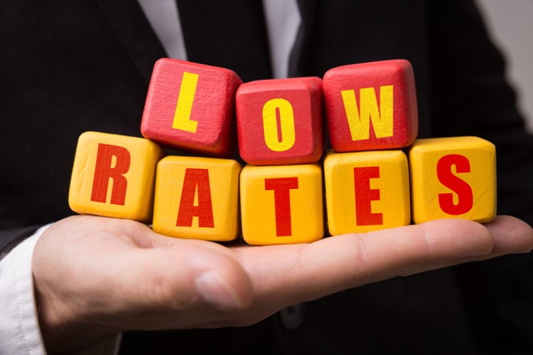 While borrowers and some industry experts believe that the expected cash rate cuts by the Reserve Bank of Australia would help push the housing market into recovery, other market watchers think the low interest-rate environment would not be enough to kick-start a change. 