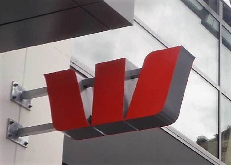 Westpac slashes fixed interest rates on some home loans 