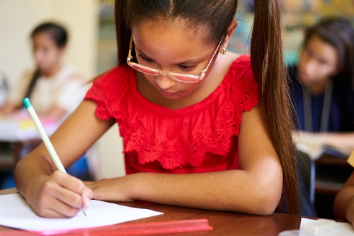 How principals can support low-vision students