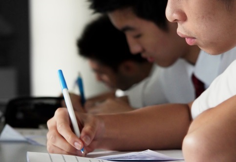 Singapore schools scrap major exam