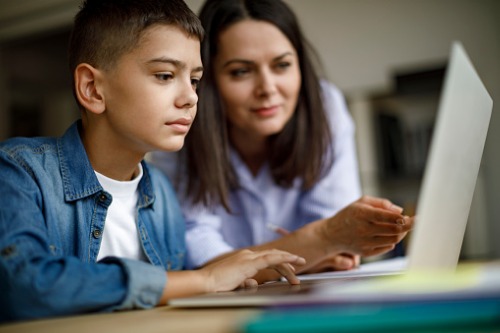 How school leaders can help keep kids safe online