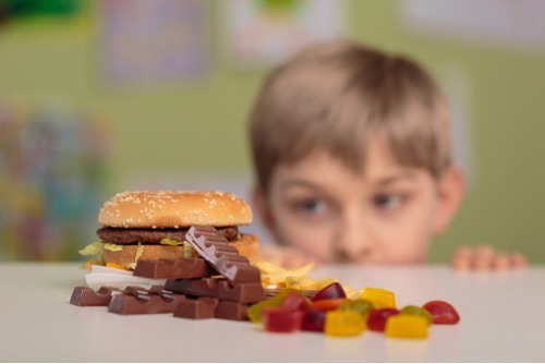 How schools can curb student junk food cravings